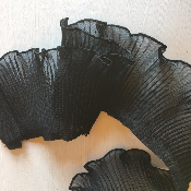 Ruban plissé voile noir 80 mm par 50 cm