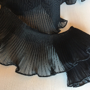 Ruban plissé voile noir 80 mm par 50 cm
