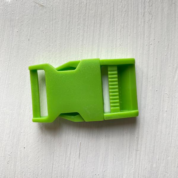 Clip pour sangle vert 2,5 cm
