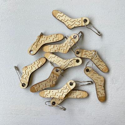 Marqueurs de mailles en bois - Chaussettes