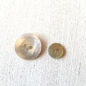Mother of pearl round button